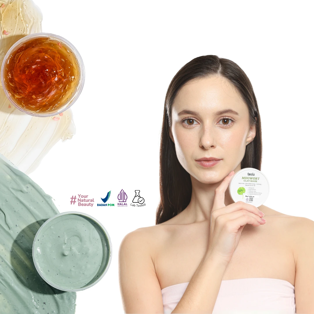 Seorang wanita memegang toples Favolia Mugwort Clay Mask. Latar belakang menampilkan tekstur skincare hijau dan kuning kecokelatan, dengan label '#Your Beauty', 'Badan POM Indonesia', 'Halal', dan 'Lab Tested' di sisi kiri