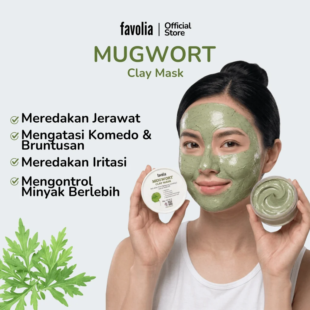 Wanita memakai masker hijau Mugwort Clay Mask di wajah sambil memegang produk, dengan daftar manfaat masker.